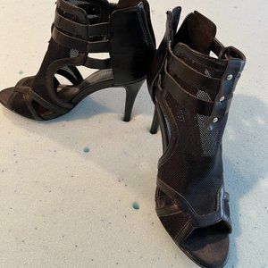 Nine West Black Pumps
